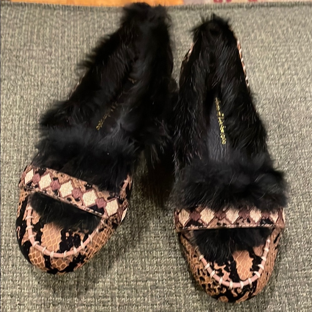 House of Harlow snake print fur trim loafers (sz 37)